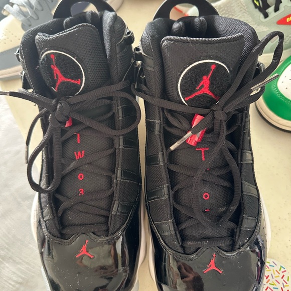 Air Jordan 11 Retro “Playoff / Bred” - Picture 2 of 7